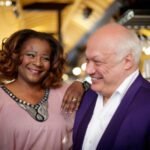 Eric-Emmanuel-Schmitt-et-son-compagnon